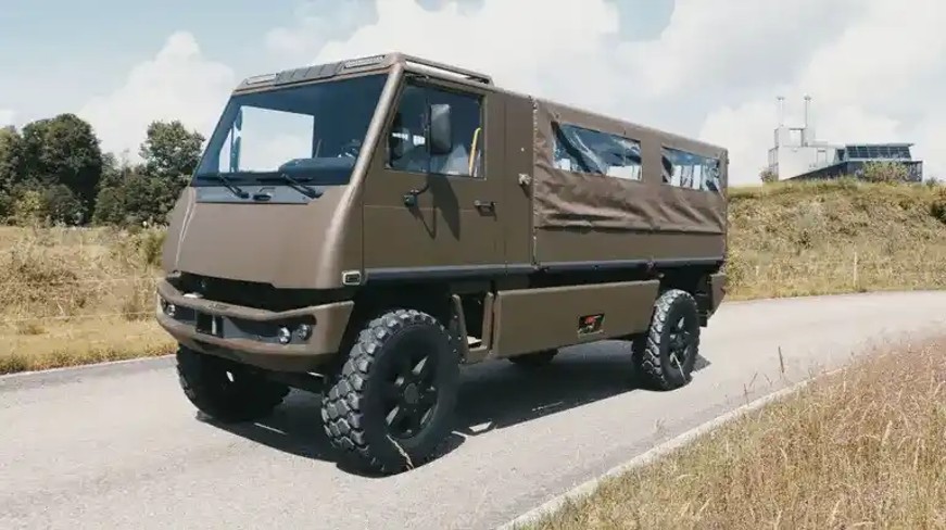 DURO Swiss 4x4 All-Terrain Tactical Vehicle (A)